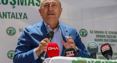 Çavuşoğlu: 2 oy için 'PKK'lılara, Öcalan'a, Demirtaş'a özgürlük' diyenlere, ders vermeye hazır mıyız