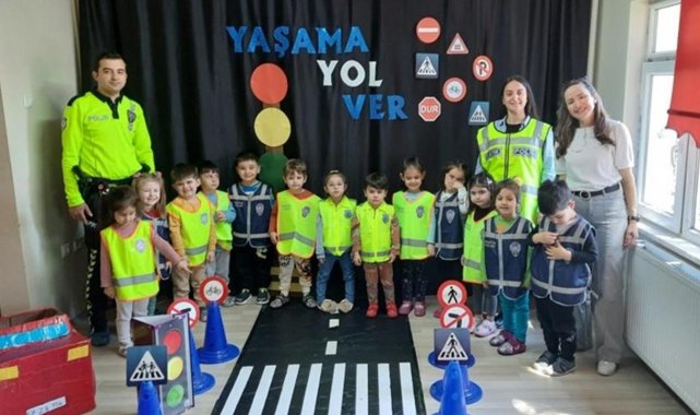 Çaycuma'da minik öğrencilere trafik eğitimi