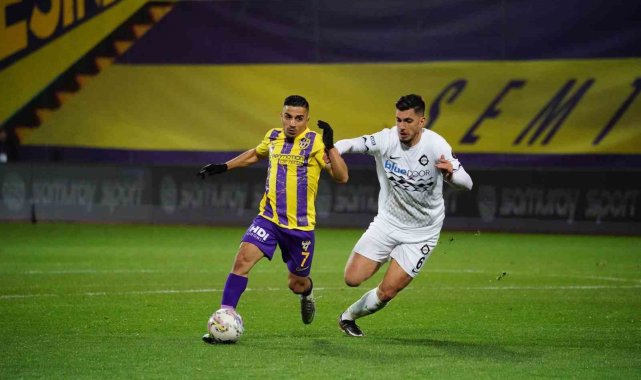 Ceyhun Gülselam: "Gelecek sezon herkes elini taşın altına koymalı"