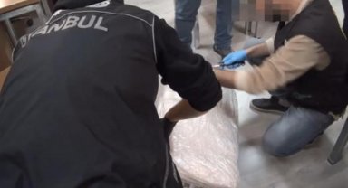 Çeyiz sandığından uyuşturucu haplar çıktı