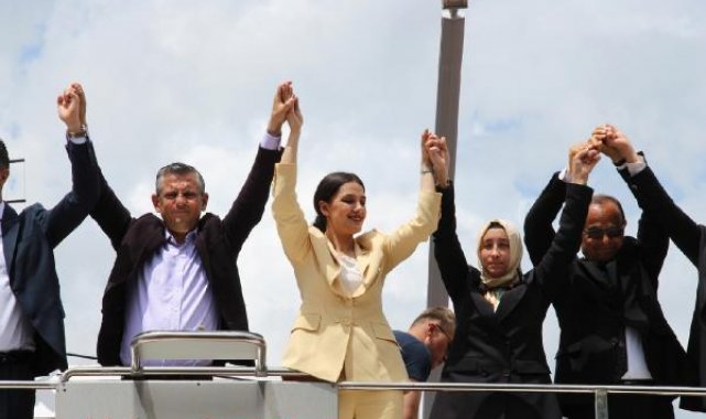 CHP'li Özel: Türkiye istila altındadır