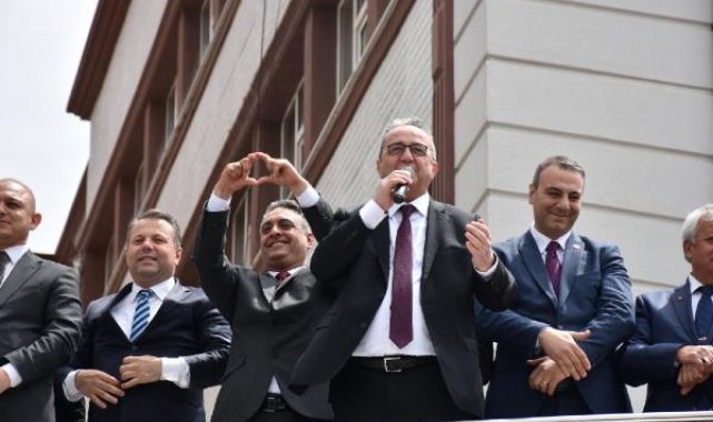 CHP'li Tezcan: Pazar günü yarım kalan işi tamamlayacağız