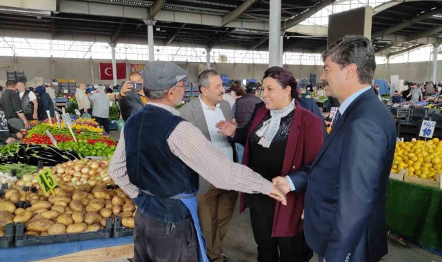 Cumhur İttifakı Kırşehir'de esnaf gezdi