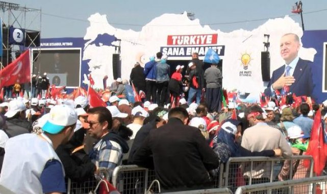 Cumhurbaşkanı Erdoğan Büyük İstanbul Mitingi'ne 1 milyon 700 bin kişinin katıldığını açıkladı