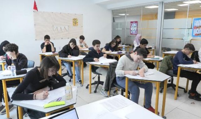 Demirören Medya ve Teknoloji Mesleki ve Teknik Anadolu Lisesi'nden bilim olimpiyatlarına ev sahipliği