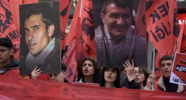 Deniz Gezmiş ve arkadaşları Dolmabahçe'de anıldı
