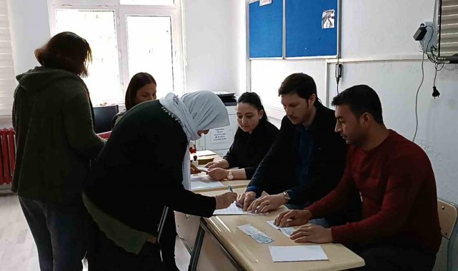 Denizli'de oylar ikinci kez sandıkla buluşmaya başladı