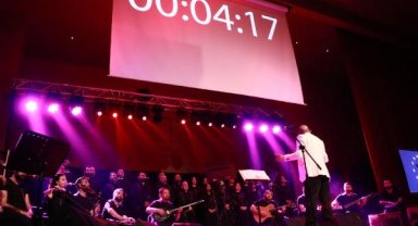 Depremde 7 üyesini kaybeden Antakya Medeniyetler Korosu, Edirne'de konser verdi