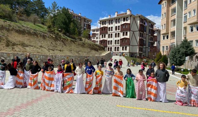 Depremzede çocuklar unutmayacakları bir gün geçirdi