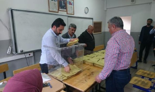 Diyarbakır'da AK Parti 17 ilçede, CHP 2 ilçede sandık sonuçlarına itiraz etti