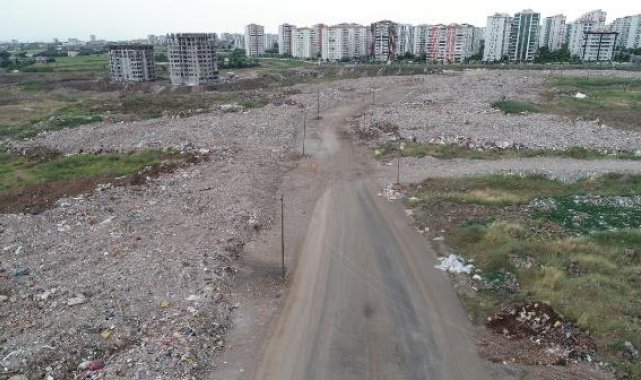 Diyarbakır'da depremde yıkılan binalardan 42 bin 504 metreküp moloz çıktı