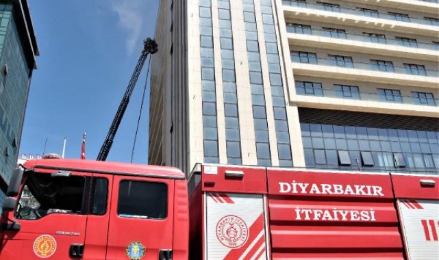 Diyarbakır'da otelin 5'inci katında yangın