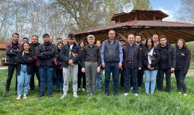 Dumlupınar Üniversitesi'nin şampiyon takımı Gediz'de ağırlandı