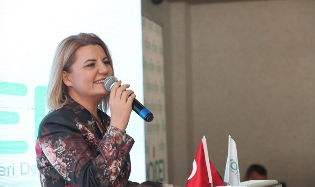 Dünya Folklor Birliği'nden Başkan Hürriyet'e sanata destek ödülü