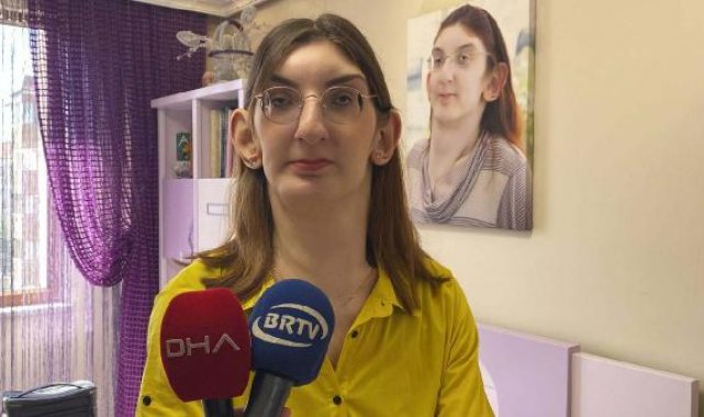 Dünyanın en uzun boylu kadını, oyunu evinde kullandı