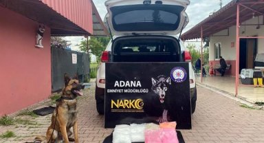 Durdurulan araçta 9 kilo metamfetamin, 50 bin sentetik hap ele geçirildi