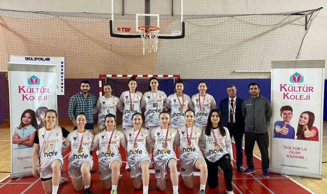 Düzceli kızlar adını yarı finale yazdırdı
