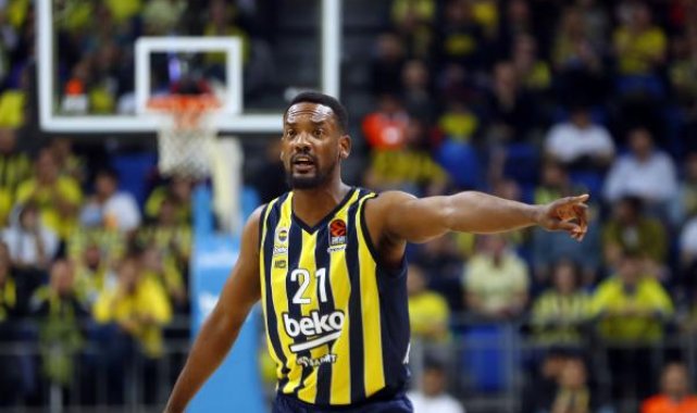 Dyshawn Pierre ve Metecan Birsen 3 yıl daha Fenerbahçe Beko'da