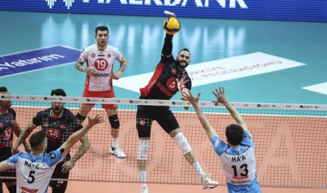 Efeler Ligi'nde şampiyon Ziraat Bankkart