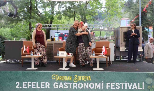 Efeler'in festivali şehre tat kattı