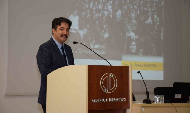 Eğitim Fakültesi'nden "Atatürk ve Gençlik" konferansı