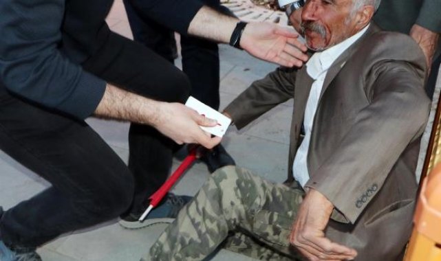 Ekrem İmamoğlu'nun Erzurum mitingi çıkan olaylar nedeniyle yarıda kaldı