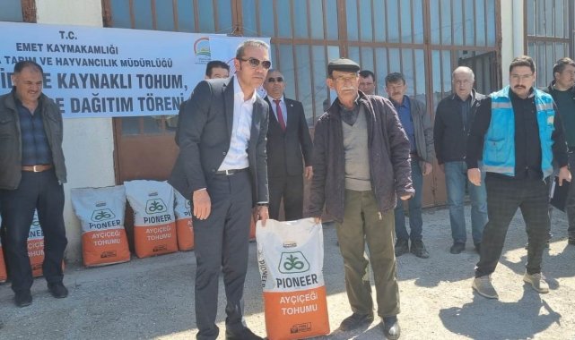 Emet'te çiftçilere nohut ve yağlık ayçiçeği tohumu dağıtıldı