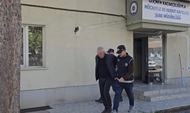 Erzincan'da araç içerisinde 8 kaçak göçmen yakalandı, şoför tutuklandı