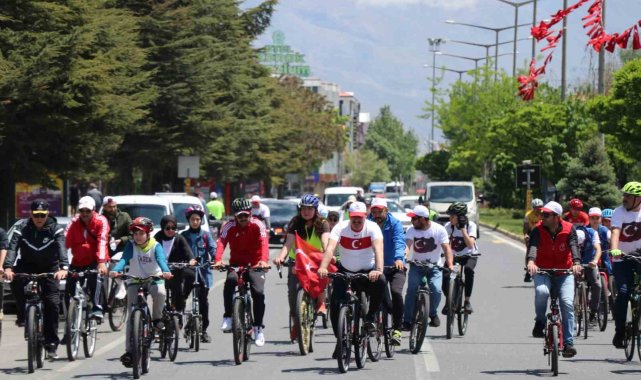 Erzincan'da bisiklet turu