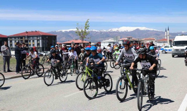 Erzincan'da bisiklet yarışmaları yapıldı