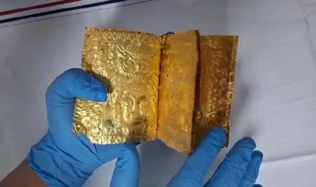 Erzincan'da saf altın sayfalı tarihi eser ele geçirildi
