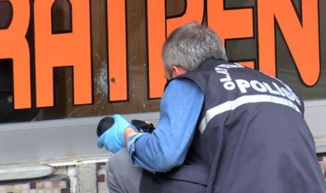 Esenler'de camcı dükkanı kurşunladı