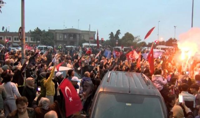 Esenyurt'ta kutlamalar başladı