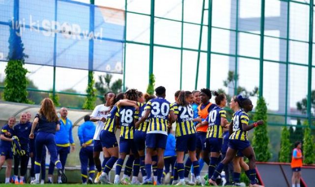 Fenerbahçe Petrol Ofisi Kadın Futbol Takımı, çeyrek final ilk maçında galip