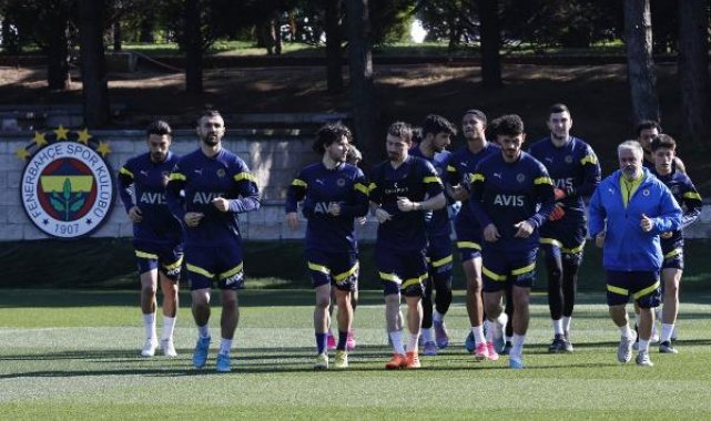 Fenerbahçe'de Sivasspor hazırlıkları sürüyor