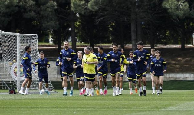 Fenerbahçe'de Trabzonspor hazırlıkları sürüyor