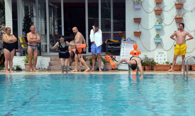 Fethiye'de 20 cankurtarana eğitim verildi