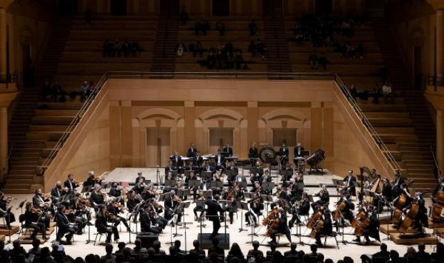 Fransız Metz Grand Est Ulusal Orkestrası dayanışma konseri için Türkiye'de