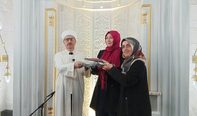 Fransız Oğilli, Bursa'da müslüman oldu Meryem adını aldı