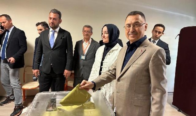 Fuat Oktay, Ankara'da oyunu kullandı