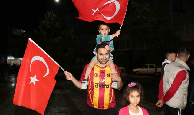 Galatasaray'ın şampiyonluğu Taşova'da coşkuyla kutlandı