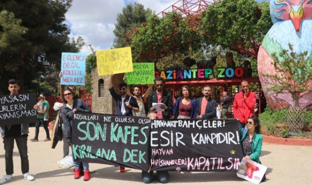Gaziantep Hayvanat Bahçesi önünde 'kapatılsın' eylemi