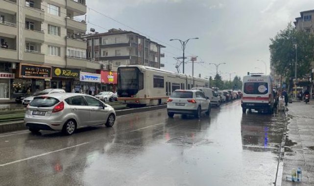 Gaziantep'te tramvayın çarptığı çocuk hayatını kaybetti