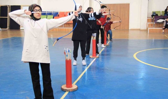 Geleneksel Türk Okçuluğunda kemankeşler yarıştı