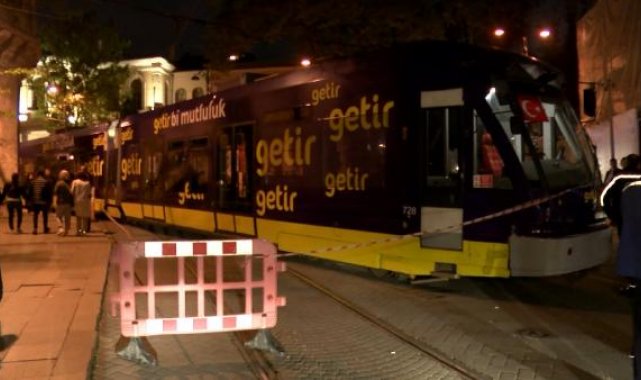 Gülhane'de tramvay raydan çıktı