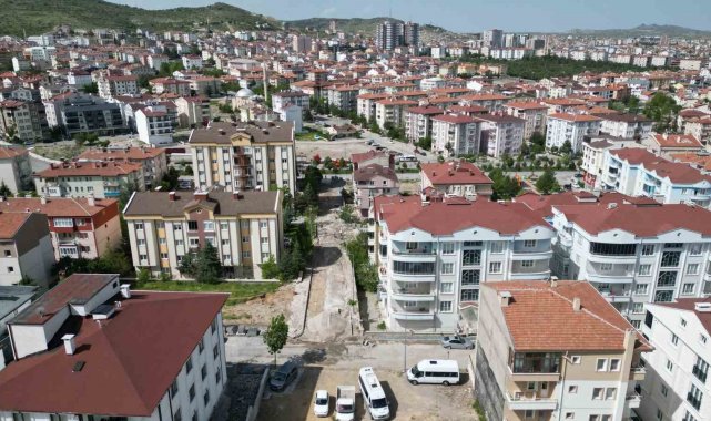 Güzelyurt Mahallesi'nde yol bakım-onarım çalışmaları devam ediyor