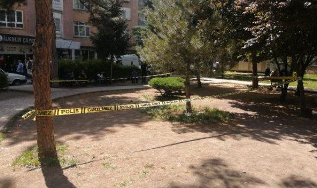 Husumetlisine parkta pompalı tüfekle ateş açtı: 2 yaralı