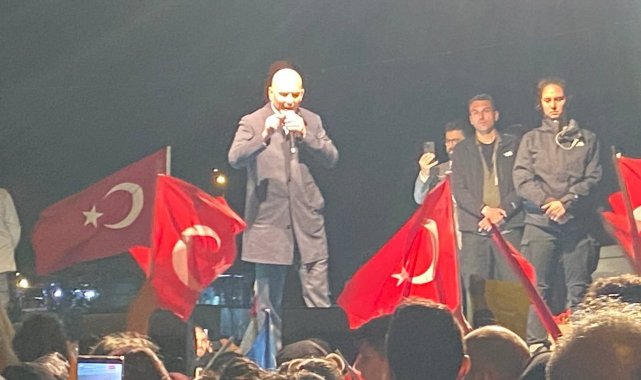 İçişleri Bakanı Süleyman Soylu, İstanbul'da seçim çalışmalarını sürdürdü