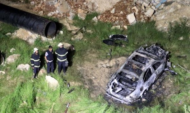 İki otomobilin çarpıştığı kazada otomobil alev topuna döndü; 1 kişi yanarak can verdi 9 kişi yaralı