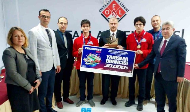 İl Milli Eğitim Müdürü Okumuş TEKNOFEST 2023 birincisi öğrencilerle buluştu